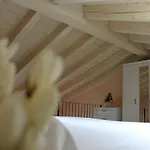 公寓 Casa Maganda Vista Tra E Sirmione 佩斯基耶拉德加达