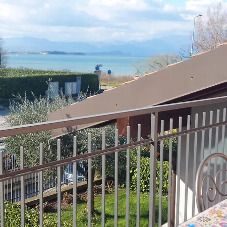 Casa Maganda Vista Tra E Sirmione * 佩斯基耶拉德加达